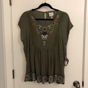 Flowy green shirt